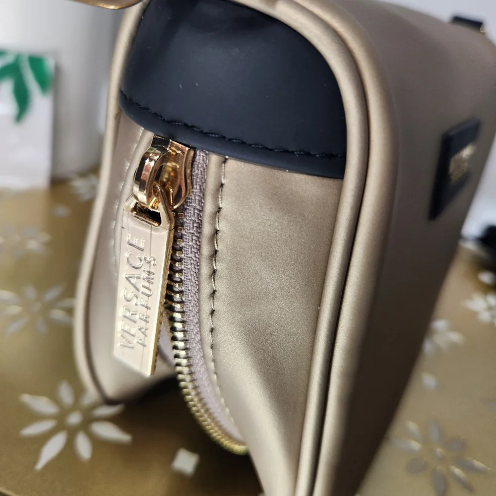 SALE! Versace Parfum Bag - NWOT cosmetic makeup convertible crossbody & chain - Picture 10 of 11